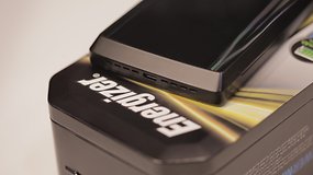 Este smartphone tem bateria de 18.000 mAh para durar até seis dias