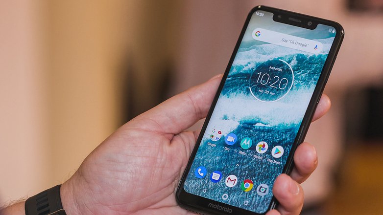 AndroidPIT motorola one front2