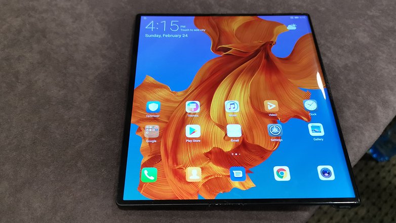 AndroidPIT huawei mate x flat