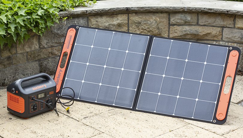 Test du Jackery Solar Generator 500: Un générateur solaire et portable pour survivaliste connecté nextpit jackery solargenerator 500 hero2