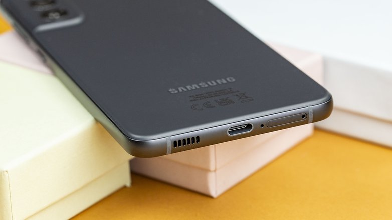 Samsung Galaxy S21 FE Samsung Galaxy S21 FE
