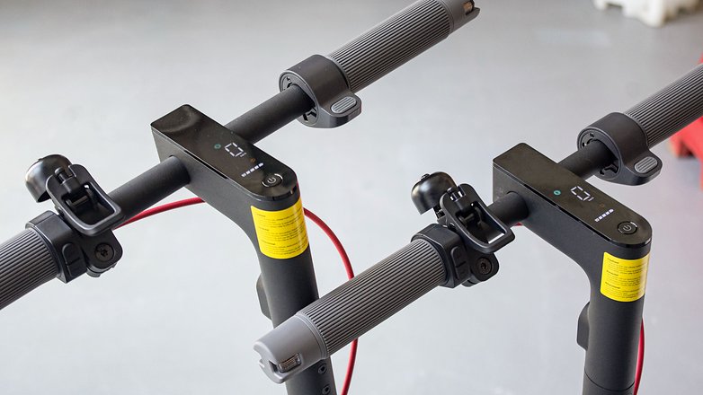 Le cockpit est extrêmement similaire pour tous les modèles de la série Electric Scooter 4 / © NextPit Xiaomi Electric Scooter 4