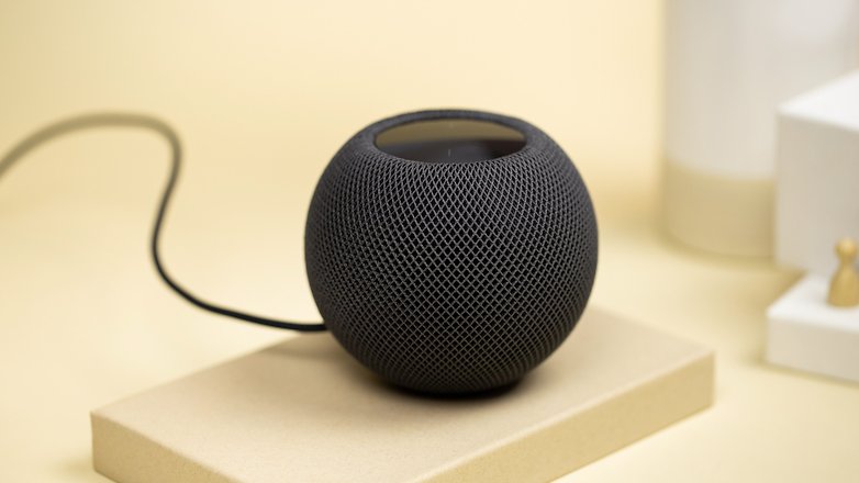 Le câble d'alimentation du HomePod mini ne peut pas être détaché, et aucune autre option de connexion n'est disponible. Apple HomePod mini