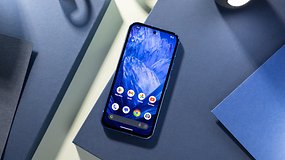 Le Google Pixel 8a vu de haut