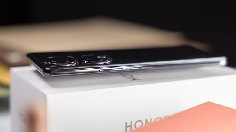 Honor 90