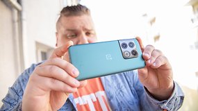 OnePlus 10 Pro flagship Android 12 device