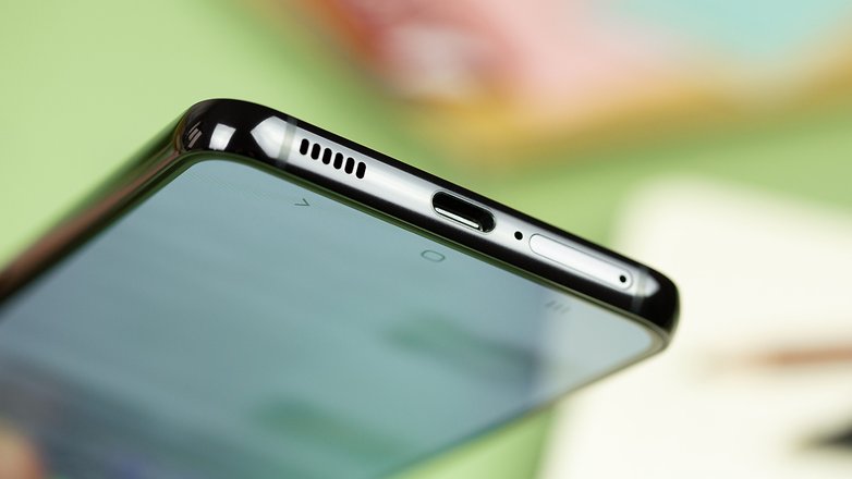 Samsung Galaxy S22 port Samsung Galaxy S22 port