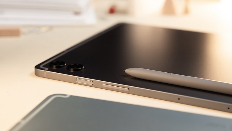Galaxy Tab S9 FE Galaxy Tab S9 FE