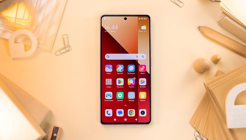 Xiaomi-Mega-Deal: Redmi Note 13 Pro mit gratis SmartWatch und Tarif sichern nextpit Xiaomi Redmi Note 13 Pro Display