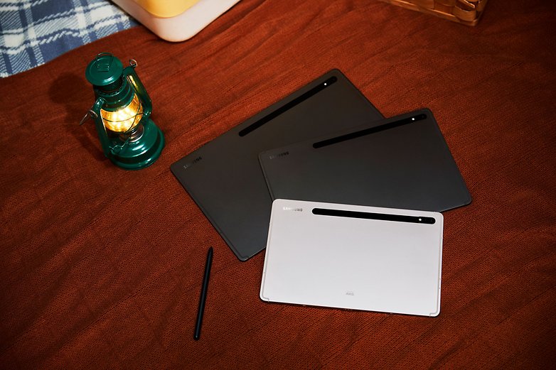 Les Samsung Galaxy Tab S8 (Plus) et Tab S8 Ultra. / © Samsung Samsung Galaxy Tab S8 (Plus) et Tab S8 Ultra