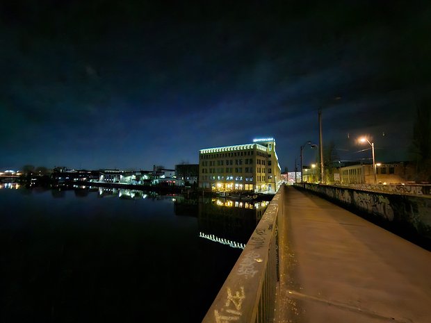 Samsung Galaxy A55: Objectif ultra-grand angle (0,5x) - Mode nuit
