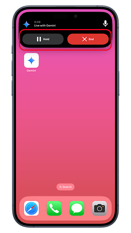 Écran mobile affichant une session en direct intitulée 'Live with Gemini' avec des boutons de contrôle.