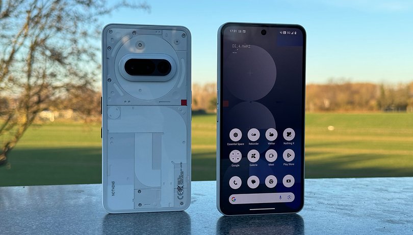 Nothing Phone (3a) Review: The Best Sub-$400 Smartphone? nothing phone 3a beide seiten