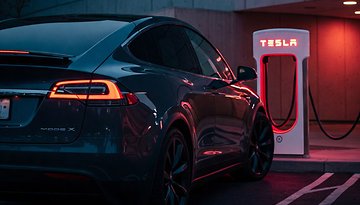 Dynamic or Disruptive? Tesla’s New Supercharger Rates Ignite Debate